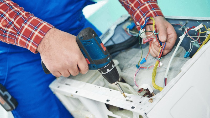 İzmir Fondital Fondital çamaşır makinesi kart tamiri – Su almama arızası orijinal parça ile giderildi. - Teknik servis örneği